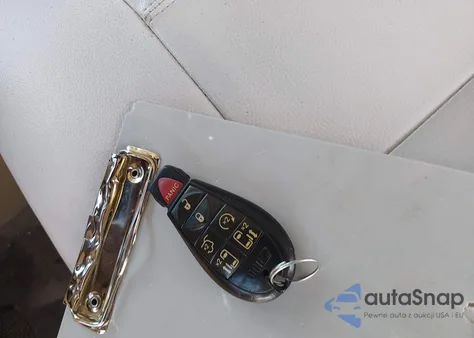 2008 Chrysler Town & Country Limited из США, поврежденный, VIN 2A8HR64X28R629370